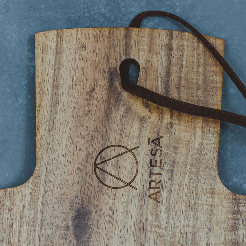 Serving plank/baguette board, 48 x 13cm, acacia wood