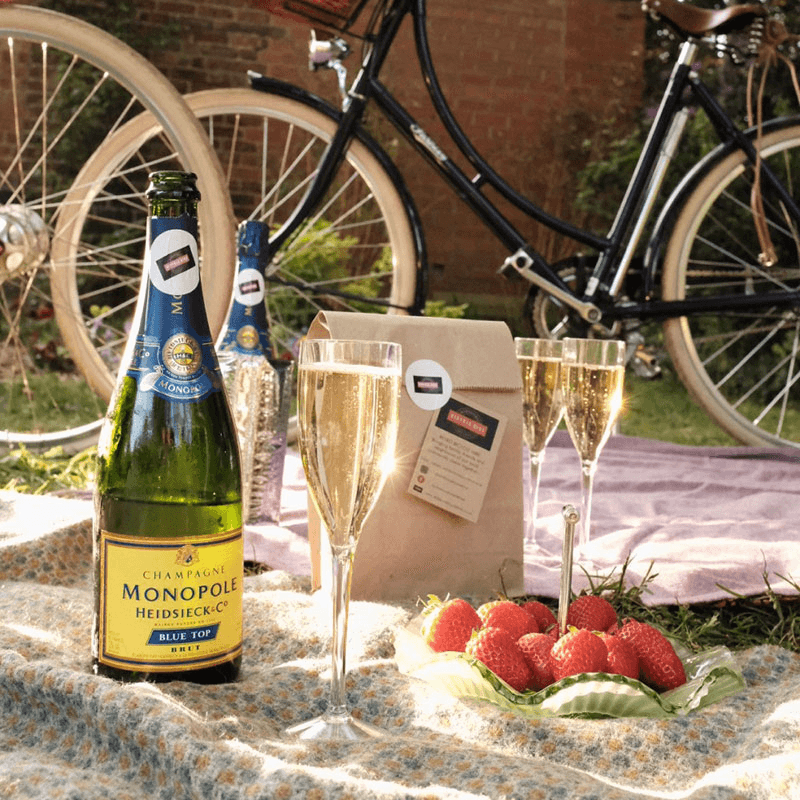 Retro Bicycle Day Hire with Champagne and Strawberries for Two