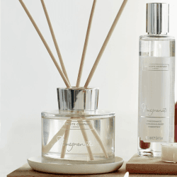 Image showing the Pomegranate Diffuser, 150ml - 10.5 x 8cm product.