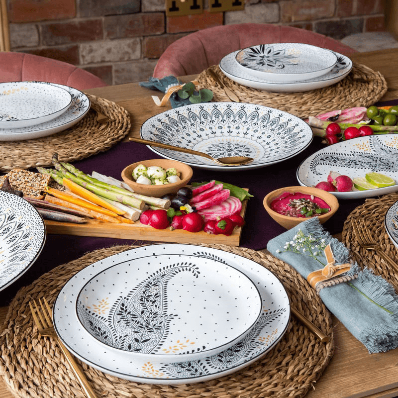 Artisanne Noir Set of 4 Dinner Plates, D27cm, Monochrome