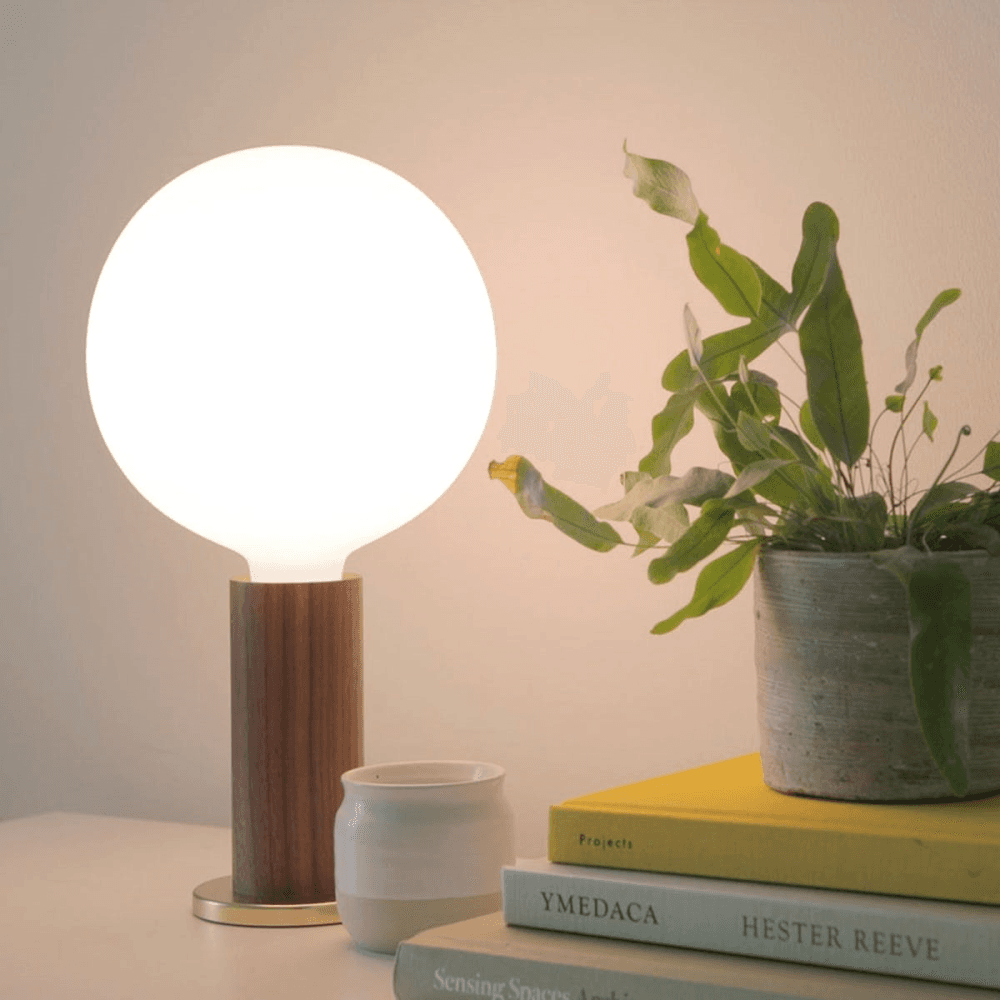 Knuckle Pendant Table lamp with sphere bulb, H30 x D15cm, Walnut & Brass