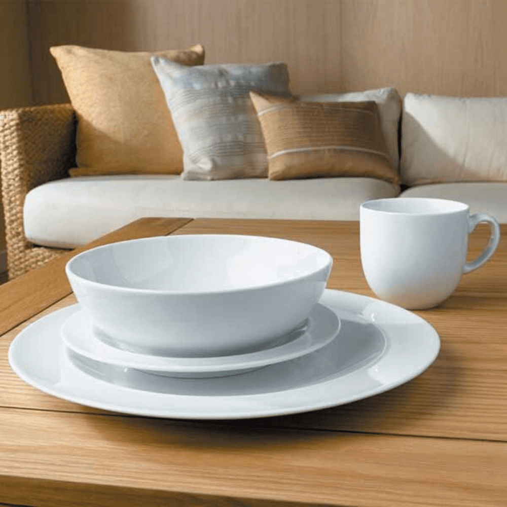 White 16 piece tableware set