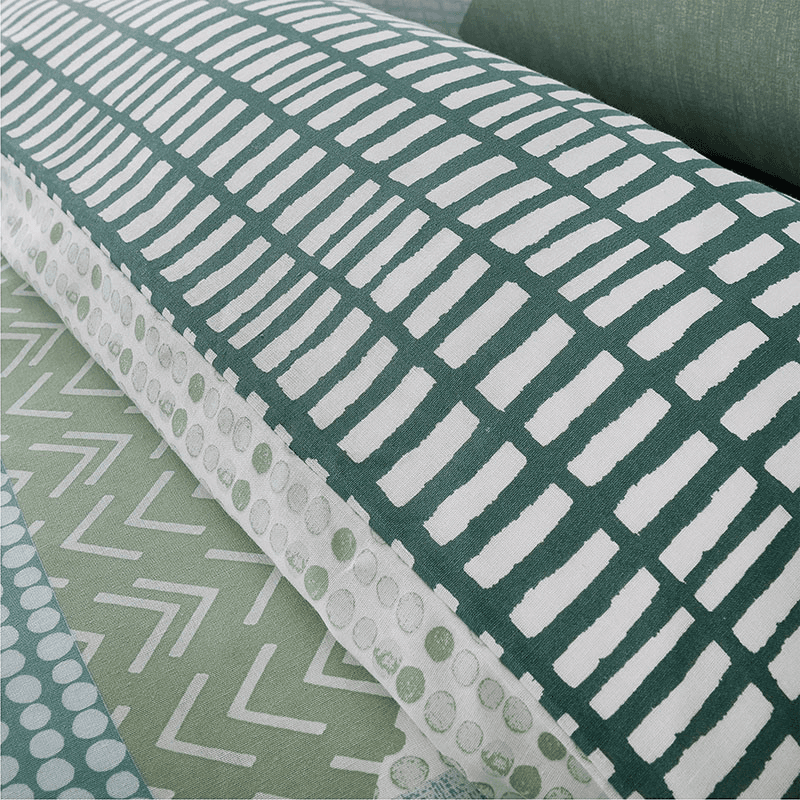 Larsson Geo King Duvet Set, Green