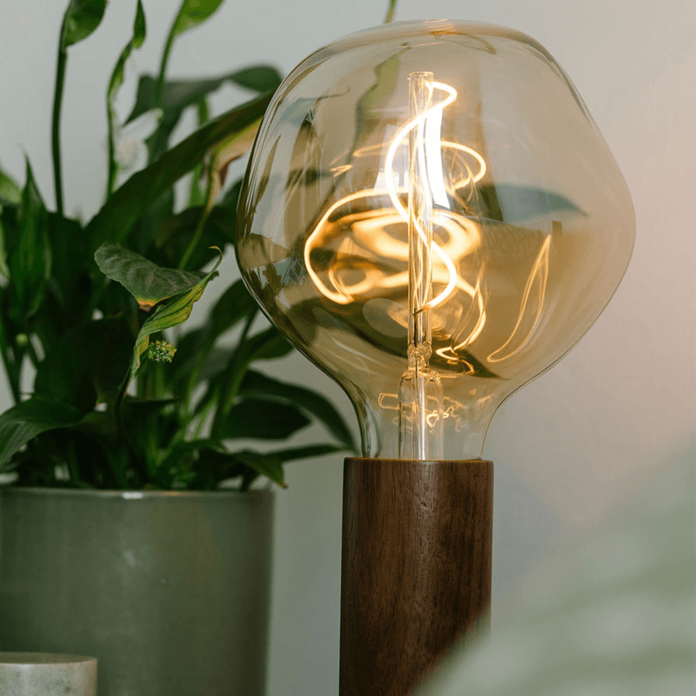 Knuckle Pendant Table lamp with voronoi bulb, H30 x D13cm, Walnut & Brass