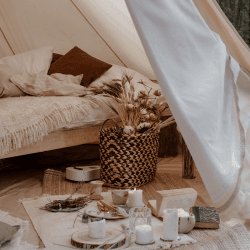 Image showing the Honeymoon Glamping product.