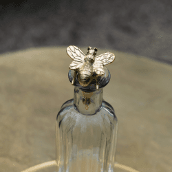 Image showing the Bee Bottle Stop, H9 X W5 X D5cm, Brass product.