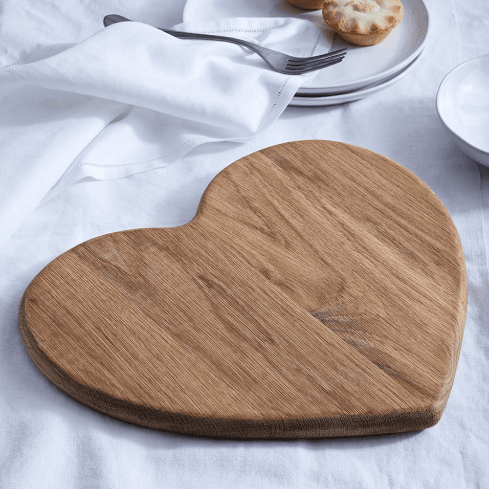 Rustic large heart oak board, H2cm x W34cm x L30cm