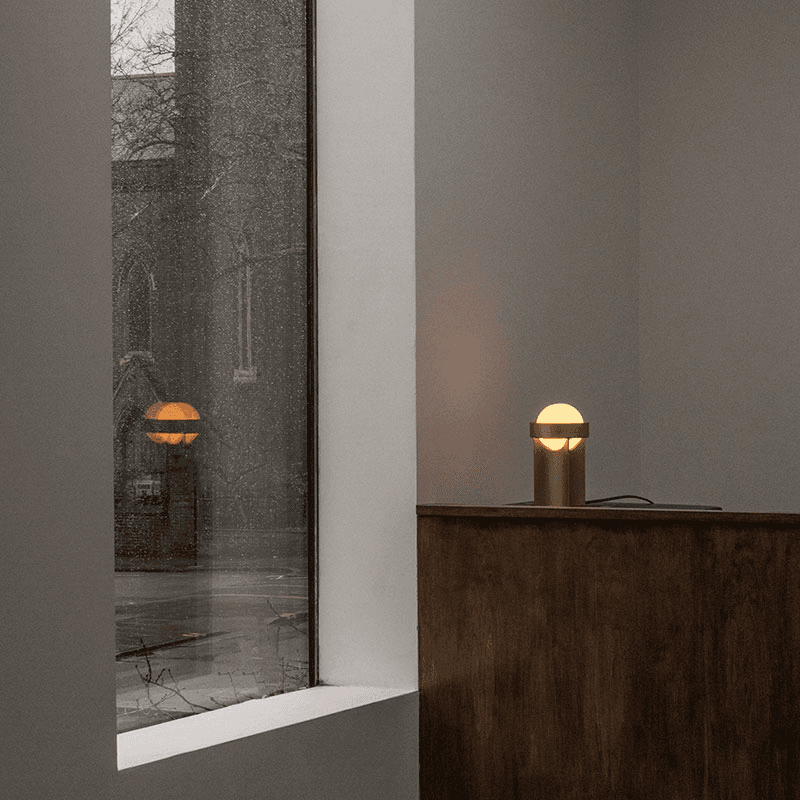 Small Loop Table Lamp with Sphere III, Gold