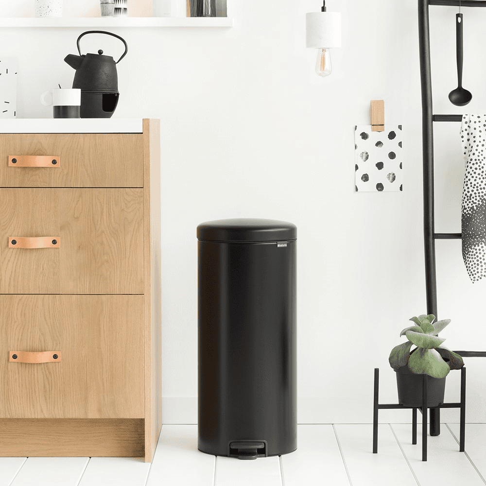 newIcon Pedal bin, 30 litre, Matt Black