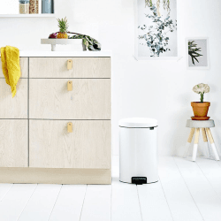Image showing the New Icon Plastic bucket pedal bin, 20 litre, White product.