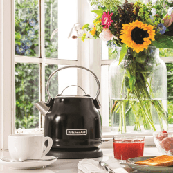 Image showing the Traditional Dome kettle, 1.25 litre, onyx black product.