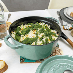 Image showing the Cocotte Round Cast Iron, 26cm, Sage product.