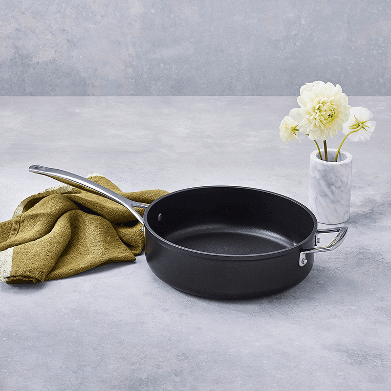 Toughened Non-Stick Covered saute pan, 26cm - 4 litre